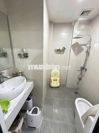 Hiếm lắm ạ, nhỉnh 12 tỷ có nhà 6 tầng TM ngõ 2 ô tô ở Lạc Long Quân