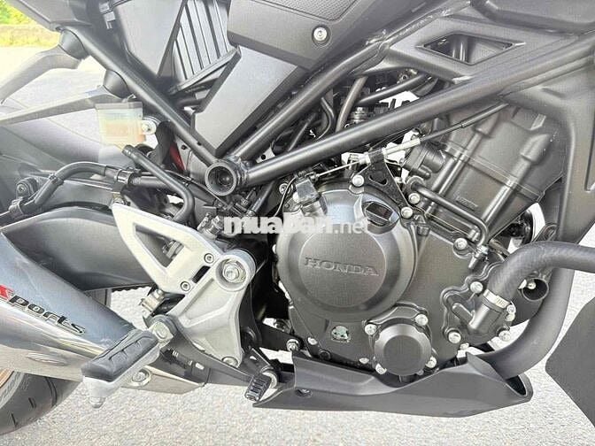 Bán HONDA CB300R thailan siu cọp ODO6k