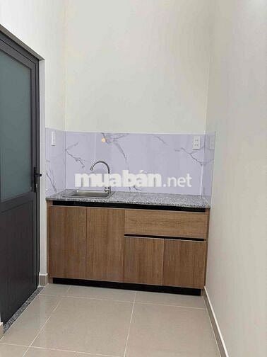 Nhà mặt tiền kinh doanh kèm 8 phòng trọ