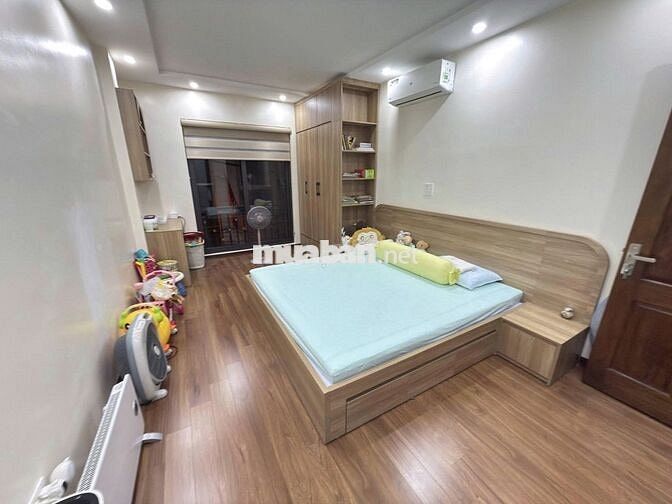 Hiếm lắm ạ, nhỉnh 12 tỷ có nhà 6 tầng TM ngõ 2 ô tô ở Lạc Long Quân