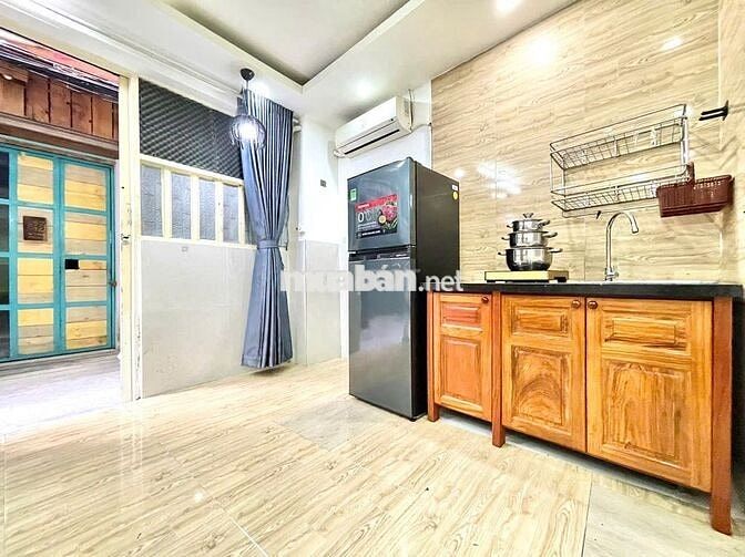 Nhà Nguyên Căn Rộng Rãi Full Tiện Nghi Gần Chợ Bàn Cờ