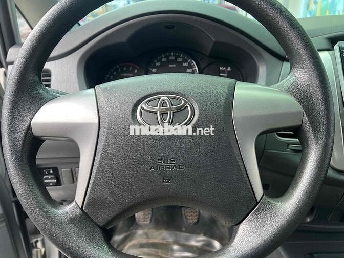 Toyota Innova 2013 2.0E Xe Zin Đẹp Số Sàn 8 Chỗ