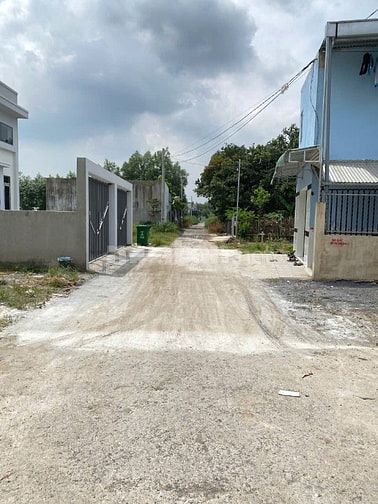 Chủ cần bán nhà 1 trệt 1 lầu 86m2 gồm 3PN 2WC giá 1,9 tỷ Có SHR 