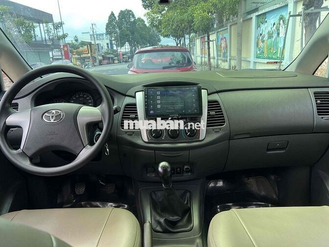 Toyota Innova 2013 2.0E Xe Zin Đẹp Số Sàn 8 Chỗ