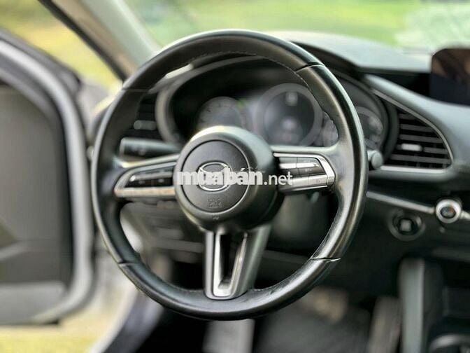 Mazda 3 2024 1.5L Luxury - 27,000 km siêu mới.