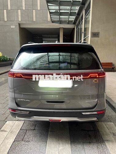 Kia Carnival 2024 2.2D Signature 7 ghế - 42000 km