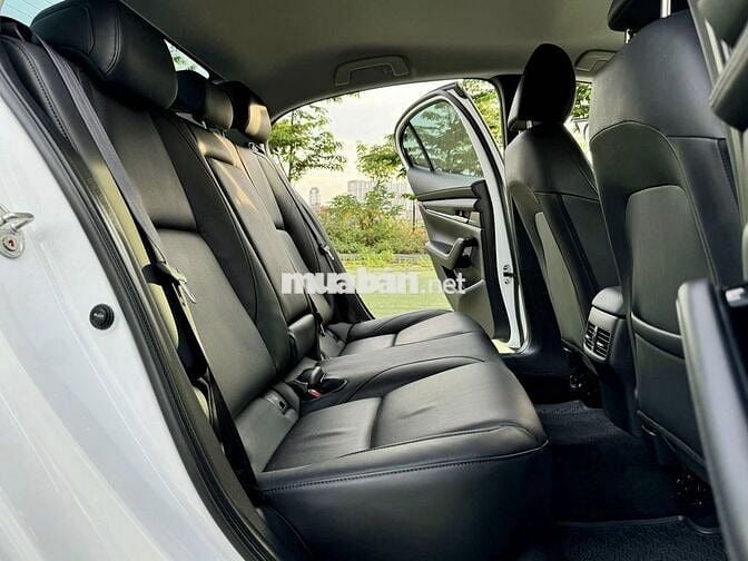 Mazda 3 2024 1.5L Luxury - 27,000 km siêu mới.