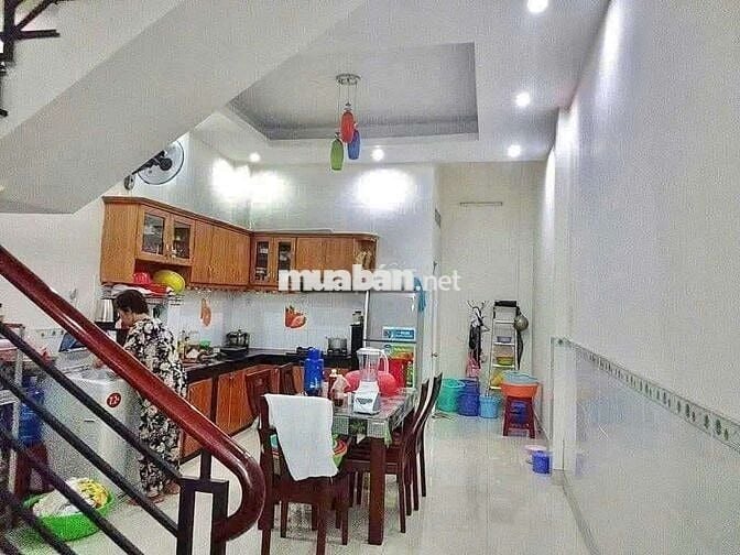 Cho Thuê Nhà 1 Trệt 1 Lầu 2PN 4x15m Hẻm Xe Hơi Trần Văn Khánh Q.7