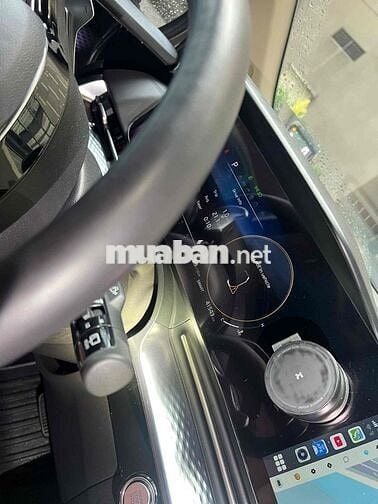 Kia Carnival 2024 2.2D Signature 7 ghế - 42000 km