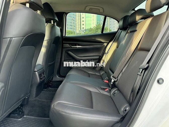 Mazda 3 2024 1.5L Luxury - 27,000 km siêu mới.