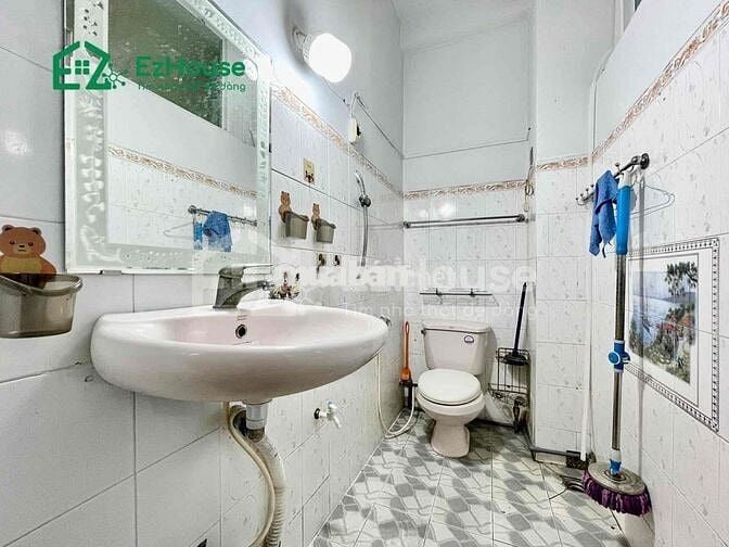 Phòng 30m2 ban công, cửa sổ, nội thất đầy đủ