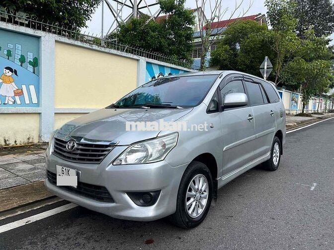 Toyota Innova 2013 2.0E Xe Zin Đẹp Số Sàn 8 Chỗ