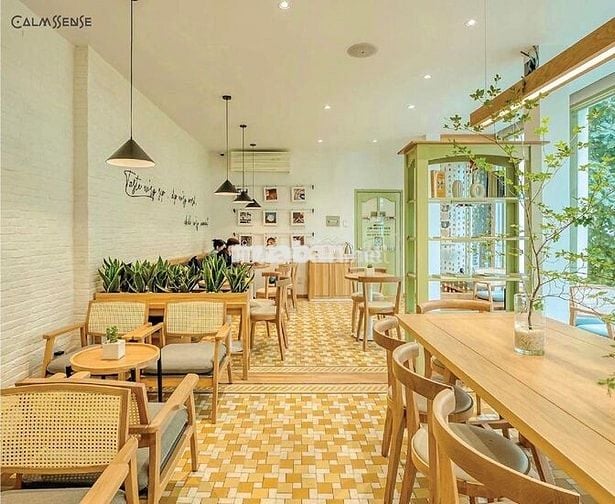 CHO THUÊ NHÀ MT SƯ VẠN HẠNH Q10, DT NGANG 10M, TRỆT 3 LẦU, GIÁ 50TR