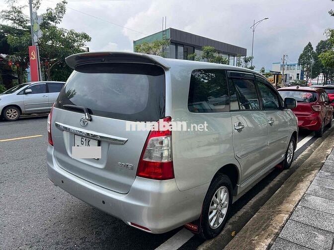 Toyota Innova 2013 2.0E Xe Zin Đẹp Số Sàn 8 Chỗ