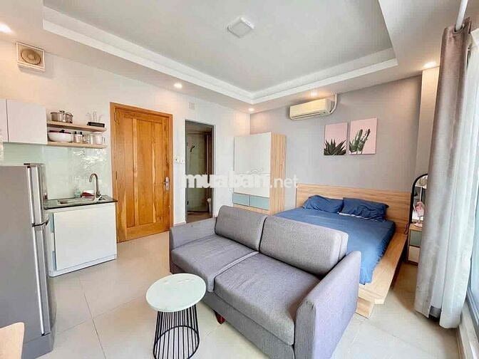 CH STUDIO BAN CÔNG NỘI THẤT XỊN SÒ NGAY TRỤC PHAN XÍCH LONG