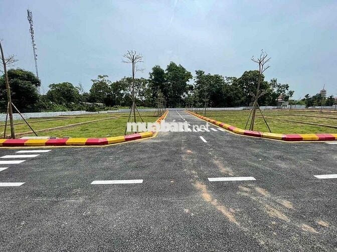 Gia đình chuyển công tác, cần bán 100m2 đất cách ql 21a chỉ 50m