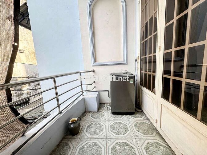 CHO THUÊ PHÒNG TRỌ STUDIO BAN CÔNG TÁCH BẾP NGAY TRUNG TÂM TÂN BÌNH