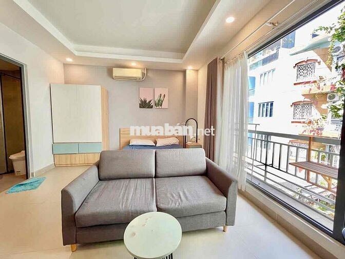 CH STUDIO BAN CÔNG NỘI THẤT XỊN SÒ NGAY TRỤC PHAN XÍCH LONG