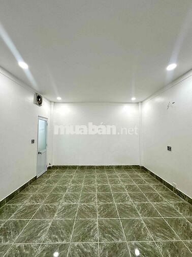 Nhà cho thuê: Trung tâm phố( có mt kinh doanh)