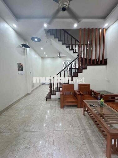 BÁN NHÀ GIÁ RẺ NHẤT NGỌC THUỴ - LONG BIÊN - 38M XÂY 4 TẦNG MT 4.7M