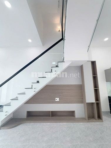 Bán nhà trệt 2 Lầu Đường Trường Lưu - Nguyễn Duy Trinh , Quận 9