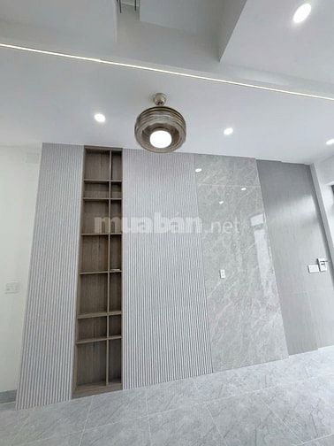 Bán nhà trệt 2 Lầu Đường Trường Lưu - Nguyễn Duy Trinh , Quận 9