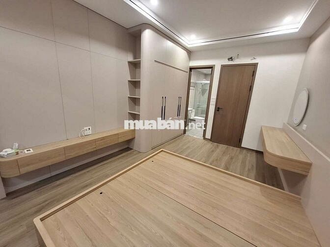 🏠Tài chính 6 tỷ có nhà 35m -5 tầng ở Cự Khối - Bát Khối. ô tô đỗ cổng