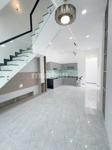 Bán nhà trệt 2 Lầu Đường Trường Lưu - Nguyễn Duy Trinh , Quận 9