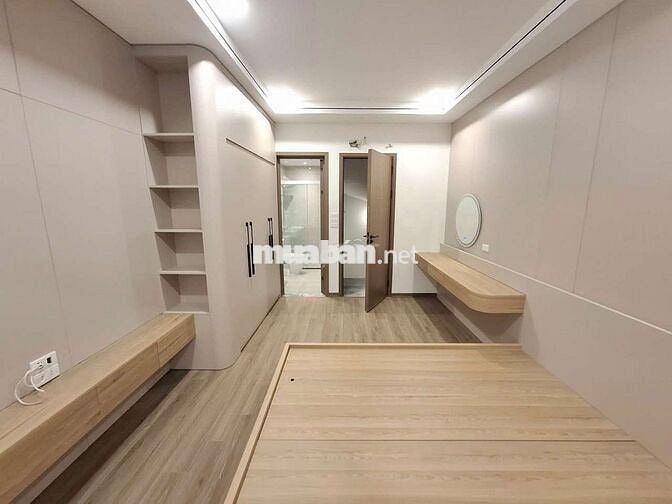 🏠Tài chính 6 tỷ có nhà 35m -5 tầng ở Cự Khối - Bát Khối. ô tô đỗ cổng