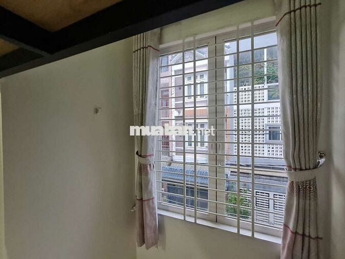 CHO THUÊ PHÒNG TRỌ DUPLEX 2 PHÒNG NGỦ BAN CÔNG NGAY TRUNG TÂM TÂN BÌNH