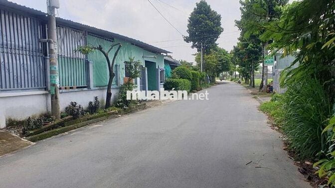 Bán gấp lô đất thổ cư 10x22 mt nhựa 10m tại Xuân Thới Thượng Hóc Môn