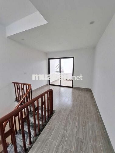 🏠Tài chính 6 tỷ có nhà 35m -5 tầng ở Cự Khối - Bát Khối. ô tô đỗ cổng