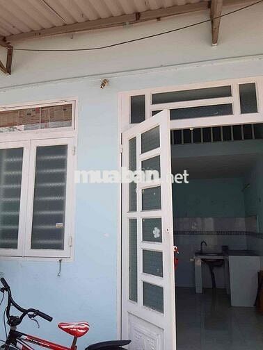 cho thuê nhà 20m2 trệt và ngác lửng ở Hóc Môn