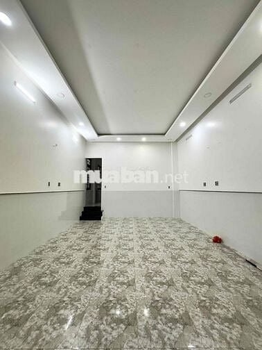 Nhà cho thuê: Trung tâm phố( có mt kinh doanh)