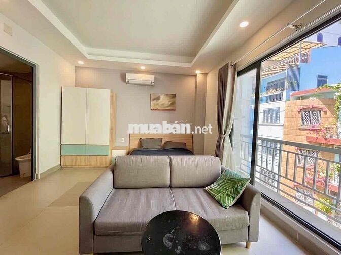 CH STUDIO BAN CÔNG NỘI THẤT XỊN SÒ NGAY TRỤC PHAN XÍCH LONG