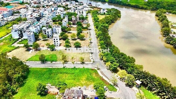 Đất nền đường 8m tại KDC Gia Long Nhà Bè