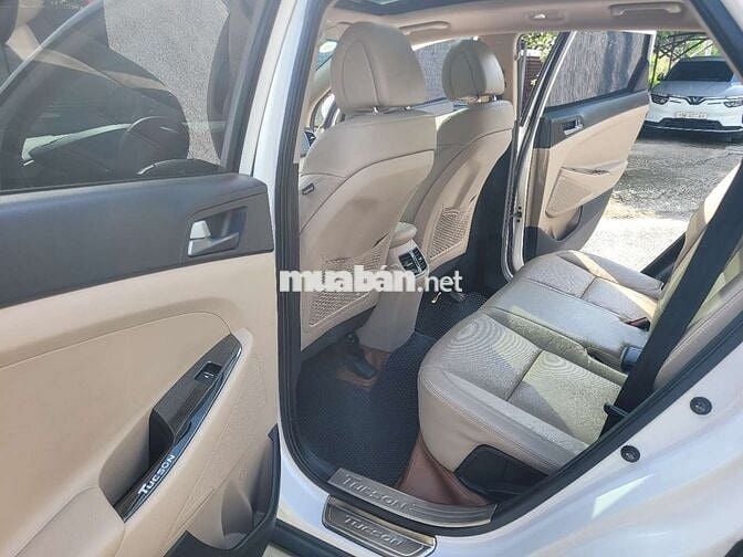 Tuson 2018 2.0 ATH - 80000 km