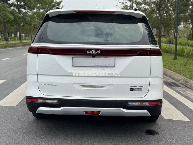 Kia Carnival Signature 2.2D 2022 model 2023