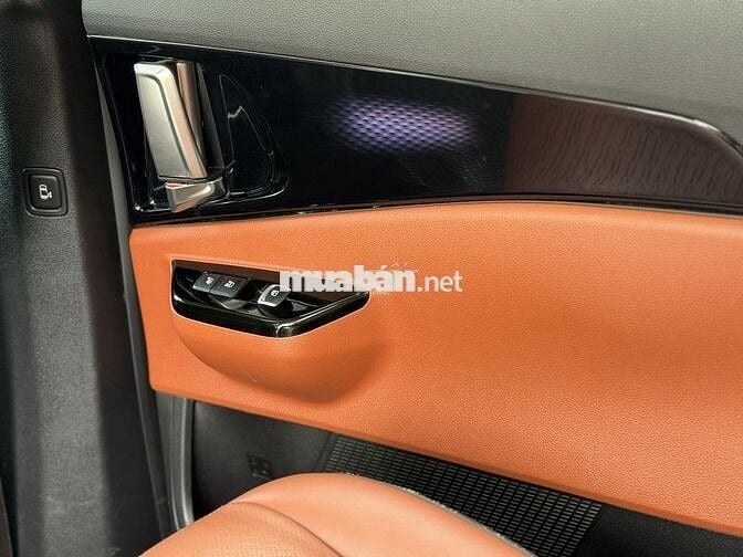 Kia Carnival Signature 2.2D 2022 model 2023