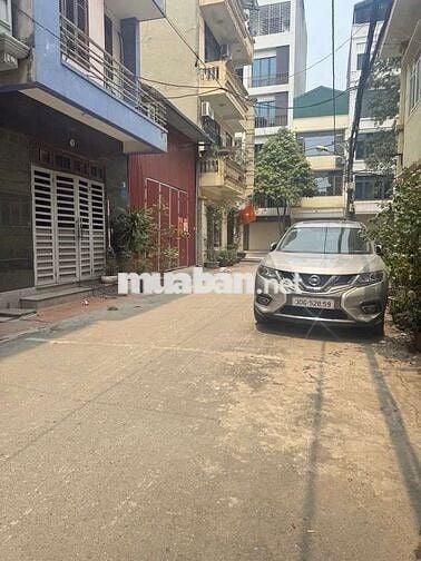 Cần bán ngay  , nhà phân lô cán bộ , ô tô tải tránh