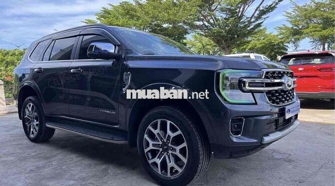 Ford Everest 2022 Titanium 2.0L 4x2 AT - 40000 km