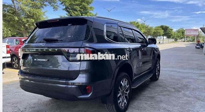 Ford Everest 2022 Titanium 2.0L 4x2 AT - 40000 km