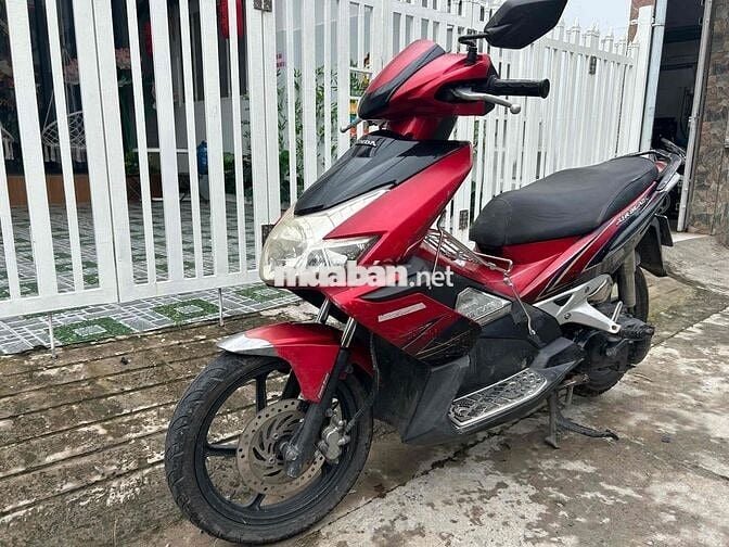 Honda AB xăng cơ máy êm biển số 63