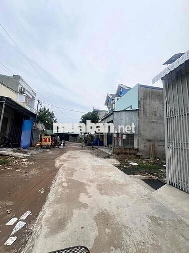 Nhà trọ 5x25 - 6P cho thuê kín KDC Tân Đức Đức Hoà Long An