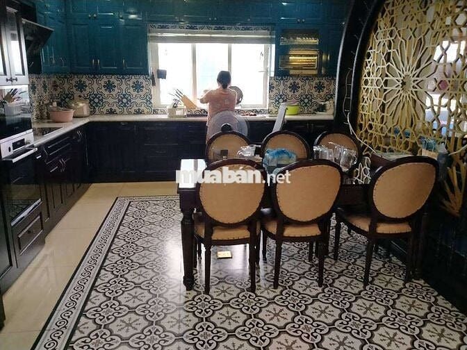 Chủ nhà cần bán nhanh CCCC siêu rộng Vip, 3pn 2 vs giá vô cùng hợp lý Chủ nhà cần bán nhanh CCCC siêu rộng Vip, 3pn 2 vs giá vô cùng hợp lý