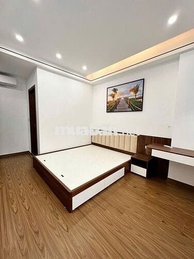 Chính chủ cần bán gấp căn hộ chung cư 100 m2, 3 PN tòa CT1 Mễ Trì Hạ Chính chủ cần bán gấp căn hộ chung cư 100 m2, 3 PN tòa CT1 Mễ Trì Hạ
