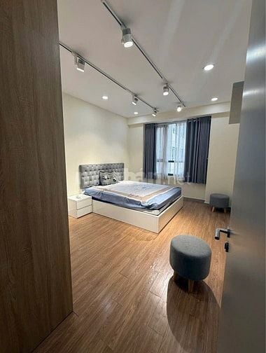 Chung cư Screc, 2PN, Căn góc, NTCB, Trường Sa, P12, Q3, 12tr5/th.