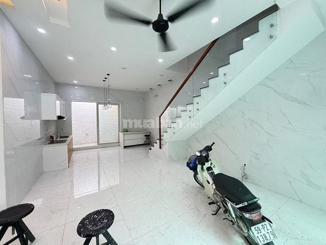 HXH CMT8 -60m2 ( 5.4x11m ) 4 TẦNG 5PN- SÁT MẶT TIỀN CHỈ NHỈNH 10 TỶ TL