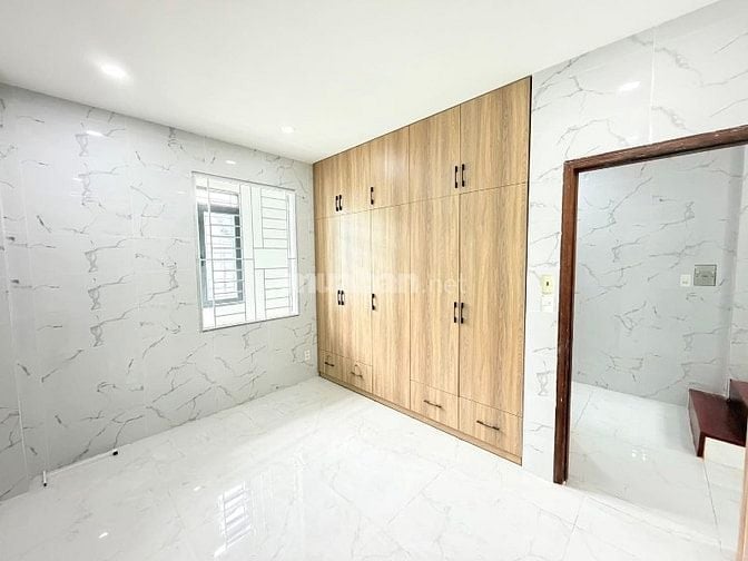 HXH CMT8 -60m2 ( 5.4x11m ) 4 TẦNG 5PN- SÁT MẶT TIỀN CHỈ NHỈNH 10 TỶ TL