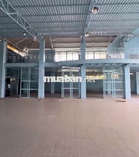 Kho diện tích 400m2 cần cho thuê gấp ở Đường Nguyễn Văn Tạo có pccc